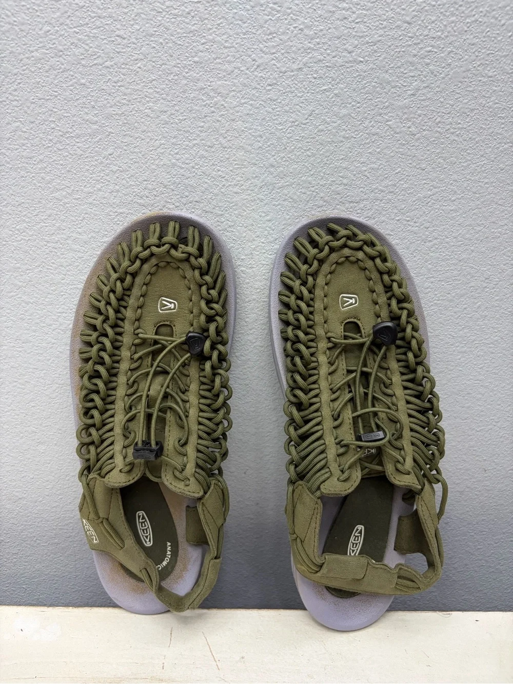 Keen Olive Uneek Sandals Size 10.5